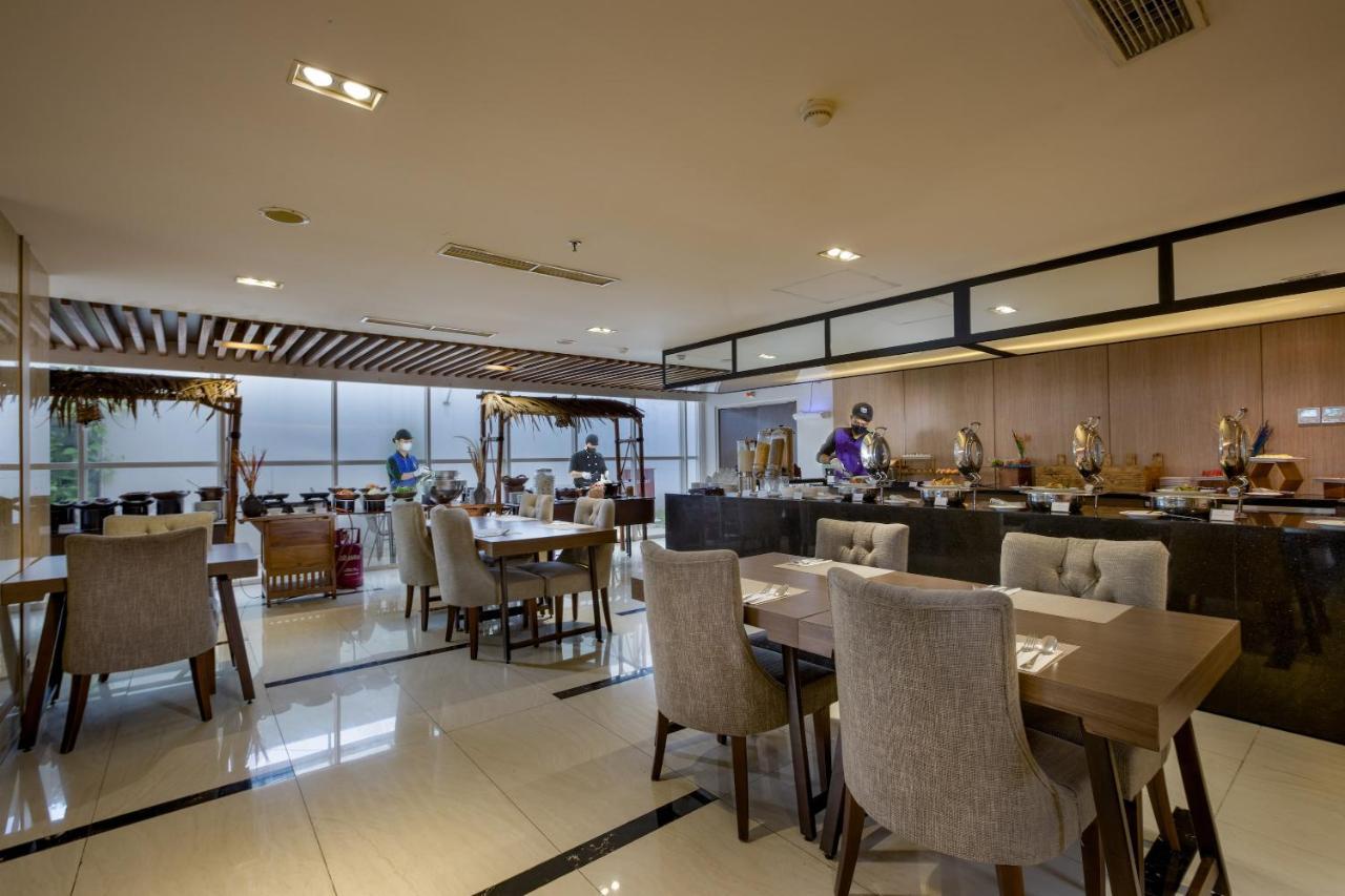 Satoria Hotel Yogyakarta - Chse Certified Maguwo Exterior photo