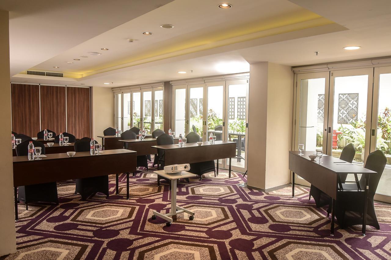Satoria Hotel Yogyakarta - Chse Certified Maguwo Exterior photo